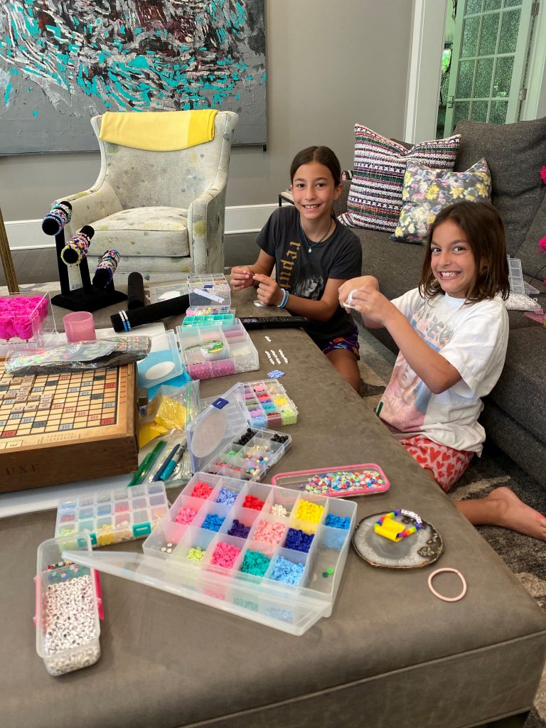 Adragna sisters create bracelets to donate to organizations in need.